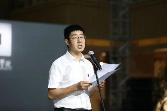 图为mg冰球突破豪华版网址美术学院副院长罗晓欢致辞。 mg冰球突破豪华版网址美术学院供图
